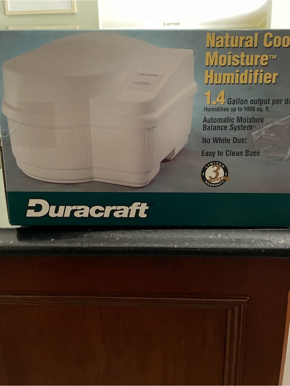 Craft Duracraft White Humidifier with Teal Box Accent